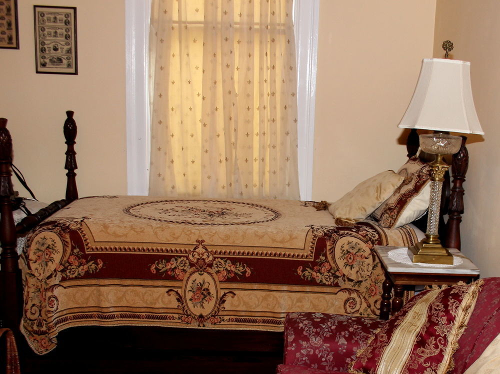 Bisland House Bed And Breakfast Натчез Экстерьер фото