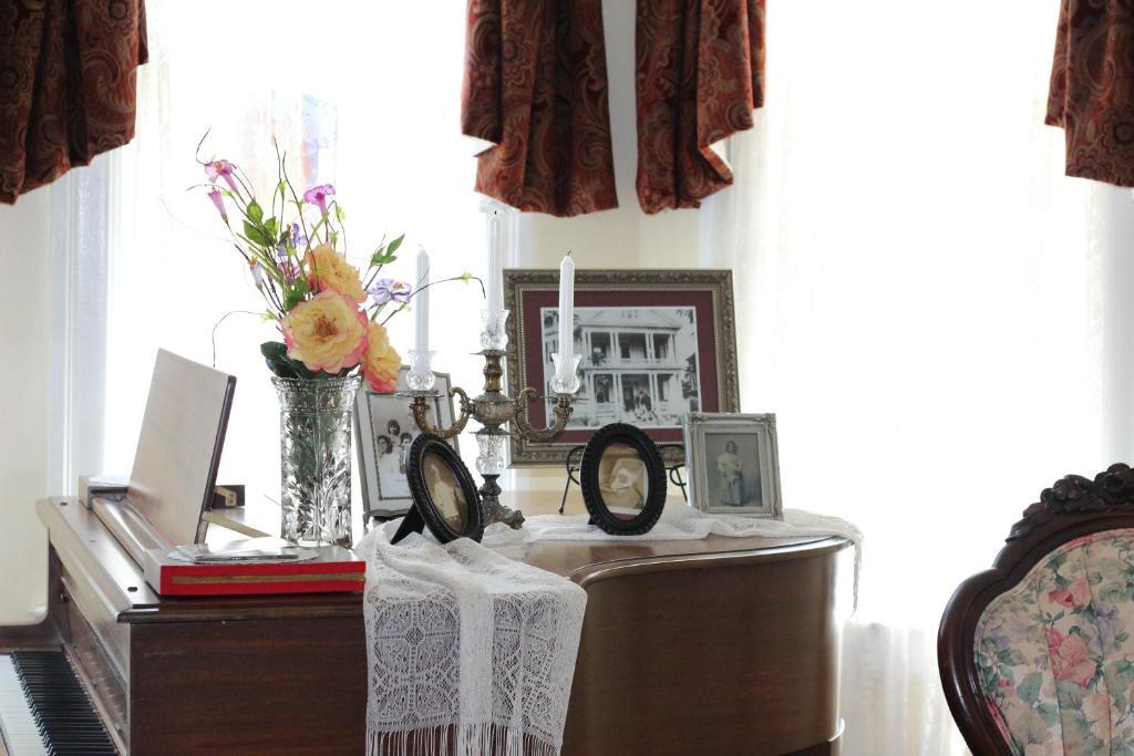 Bisland House Bed And Breakfast Натчез Экстерьер фото